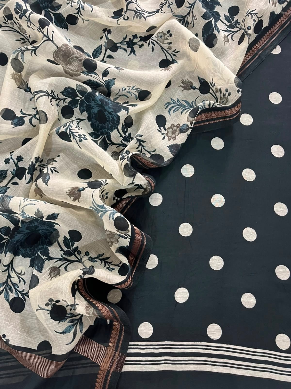 Polka Dots Mulmul Suit Set