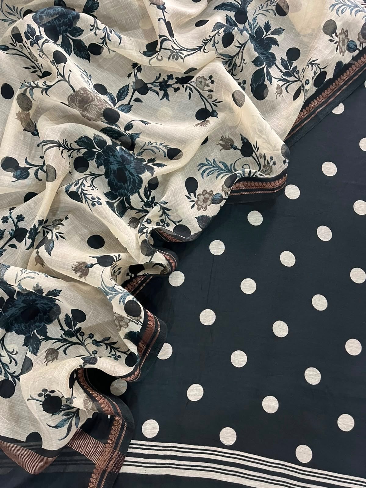 Polka Dots Mulmul Suit Set