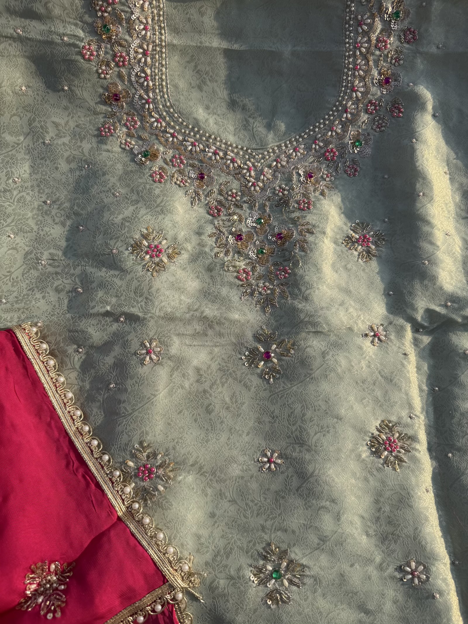 3D -Brocade